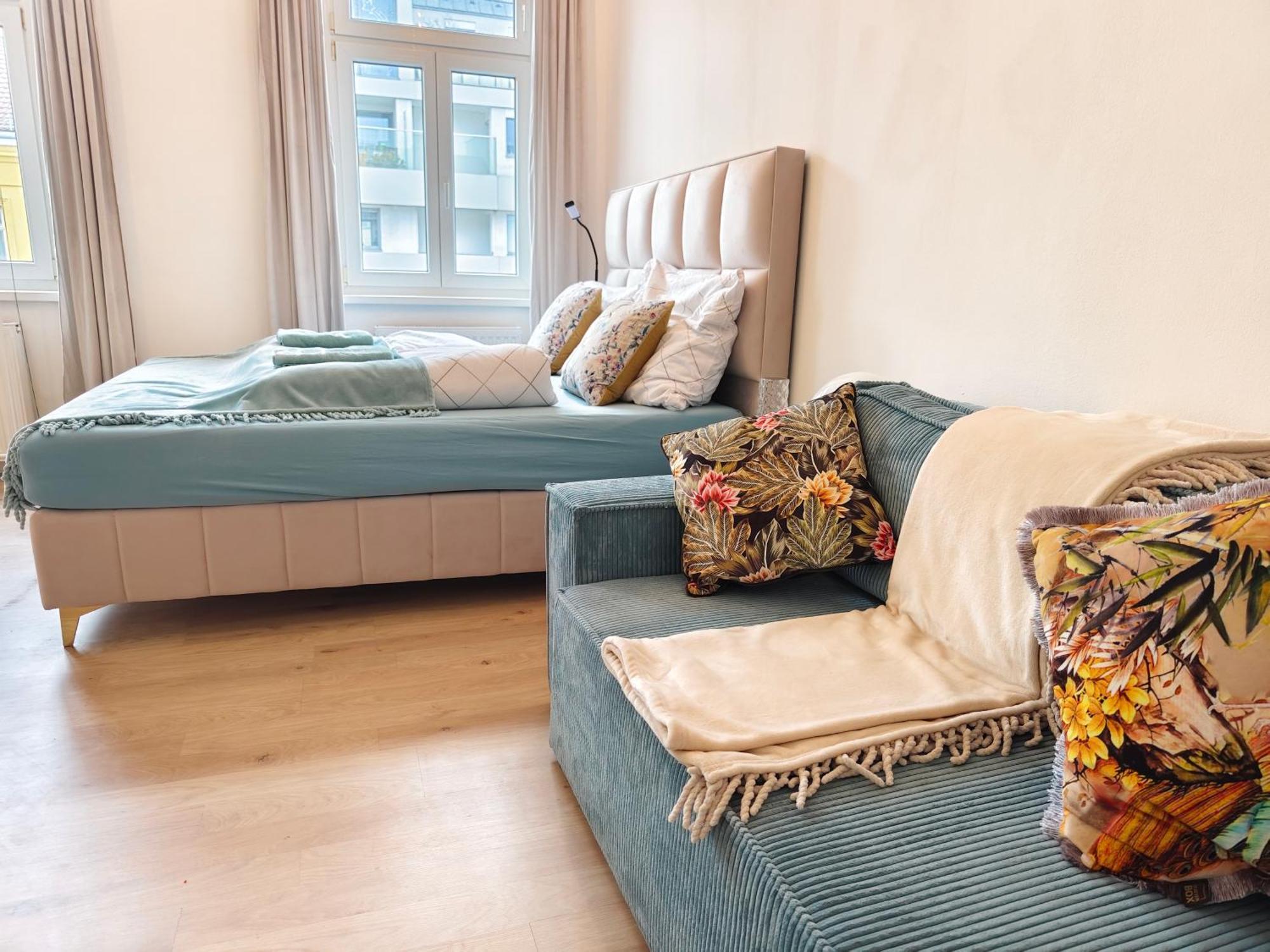 The Mint Apartment - Schoenbrunn Palace Viena Exterior foto